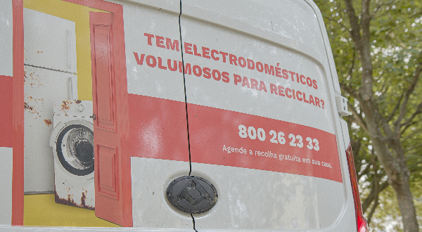 Recolha de electrodomésticos porta a porta do Electrão chegou a Torres Vedras 