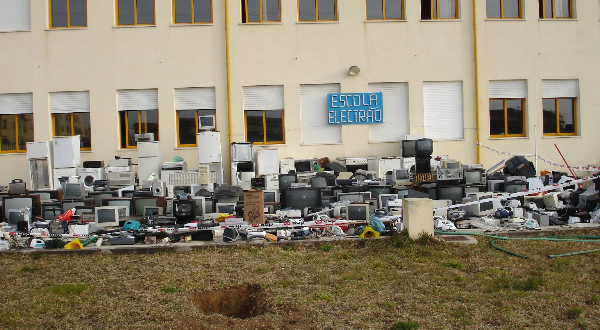 Escola Electrão: 269 toneladas de pilhas, lâmpadas e equipamentos eléctricos usados recolhidos na 11ª edição