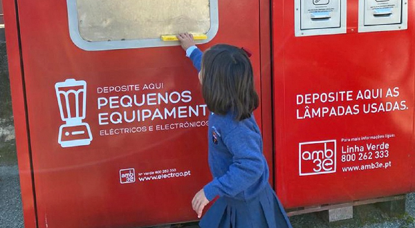 Escola Electrão: recolhidas 360 toneladas de pilhas, lâmpadas e equipamentos elétricos usados no último ano letivo