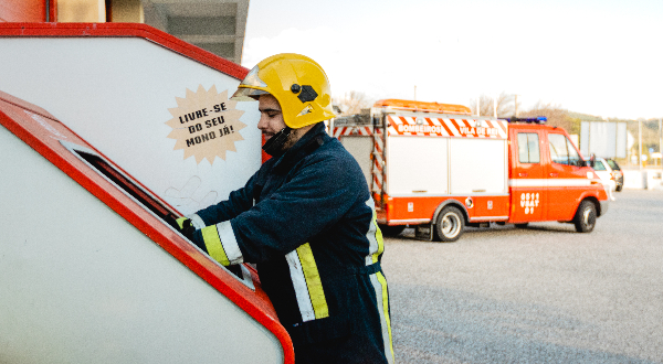 Quartel Electrão: Bombeiros já recolheram mais de 1.434 toneladas de equipamentos eléctricos usados